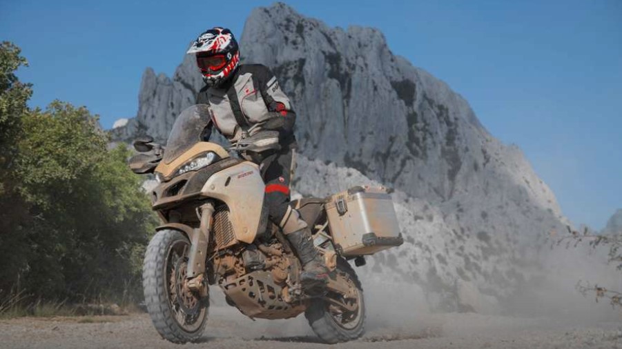 Ducati Multistrada V4 có ngoại hình đẹp mắt, giống với phiên bản hiện tại