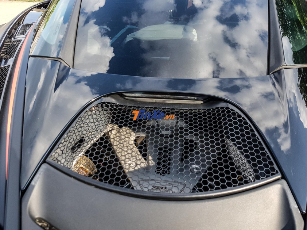 McLaren 720S trang bị động cơ V8, tăng áp kép