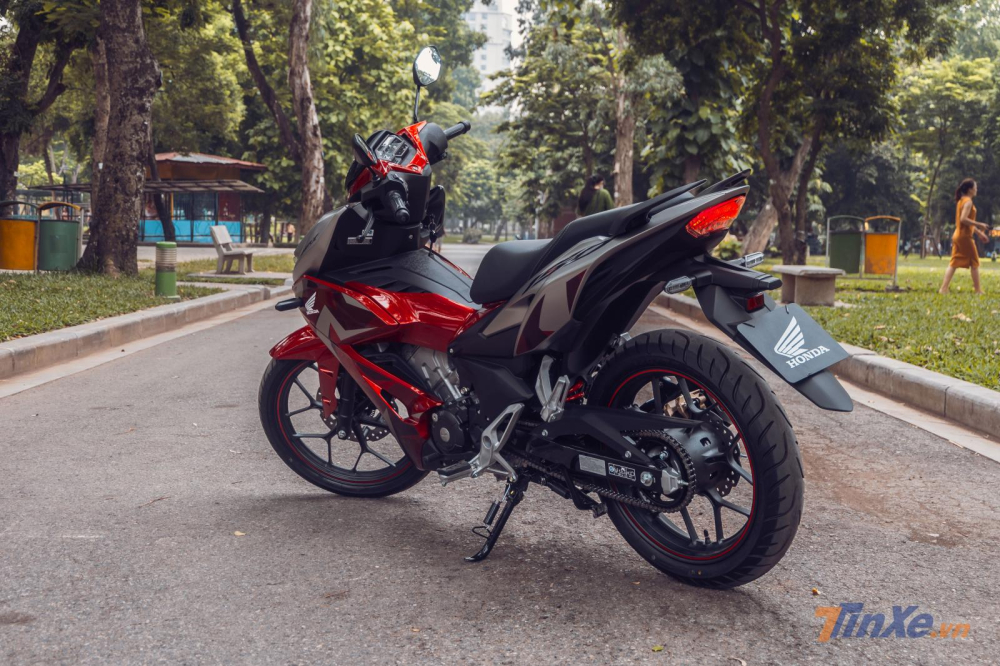 Giá xe Honda Winner X giảm mạnh trong dịp mua sắm cuối năm Giá xe Honda Winner X giảm mạnh trong dịp mua sắm cuối năm