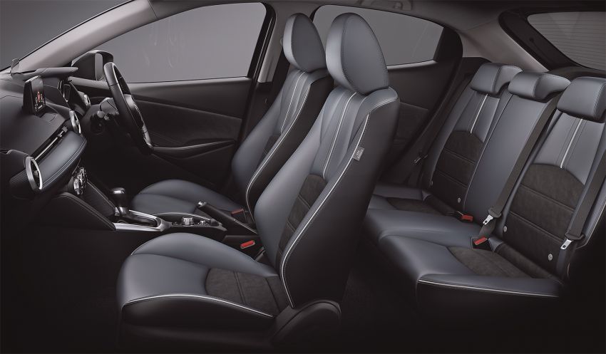 Ghế của Mazda2 2019 chỉ được bọc một phần bằng da Ghế của Mazda2 2019 chỉ được bọc một phần bằng da