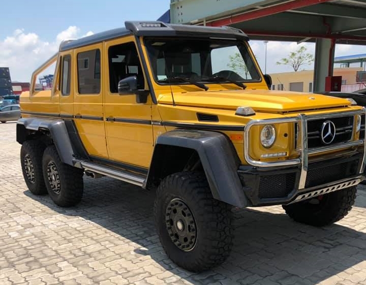 Quái vật 6 chân Mercedes-Benz G63 AMG 6x6 đầu tiên về Việt Nam