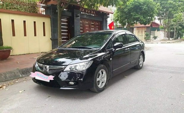 Honda Civic 1.8 AT 2008 - là chiếc sedan hạng C từng một thời rất được ưa chuộng. Hầu hết những chiếc Civic thuộc thế hệ này đều được độ thêm khá nhiều đồ chơi.