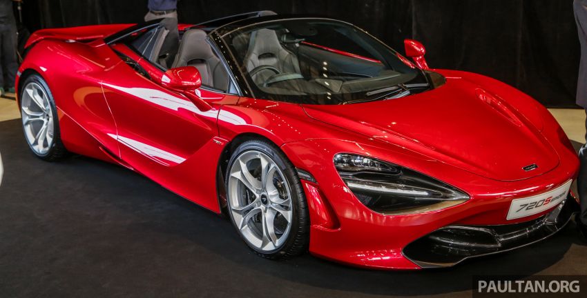 Chiếc McLaren 720S Spider ra mắt tại Malaysia có màu sơn đỏ Memphis