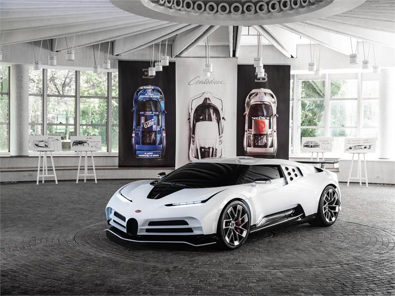 Trên đầu xe của Bugatti Centodieci xuất hiện lưới tản nhiệt hình móng ngựa quen thuộc nhưng có kích thước nhỏ hơn loại dùng cho Chiron Trên đầu xe của Bugatti Centodieci xuất hiện lưới tản nhiệt hình móng ngựa quen thuộc nhưng có kích thước nhỏ hơn loại dùng cho Chiron
