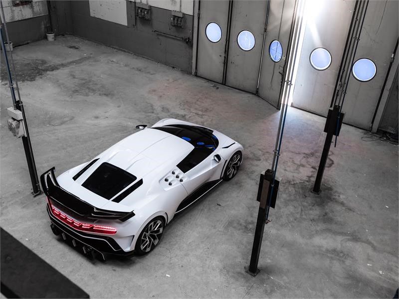 Động cơ của Bugatti Centodieci giống Chiron Động cơ của Bugatti Centodieci giống Chiron