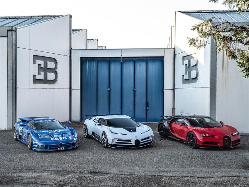 Bugatti Centodieci và EB110 Super Sport Bugatti Centodieci và EB110 Super Sport