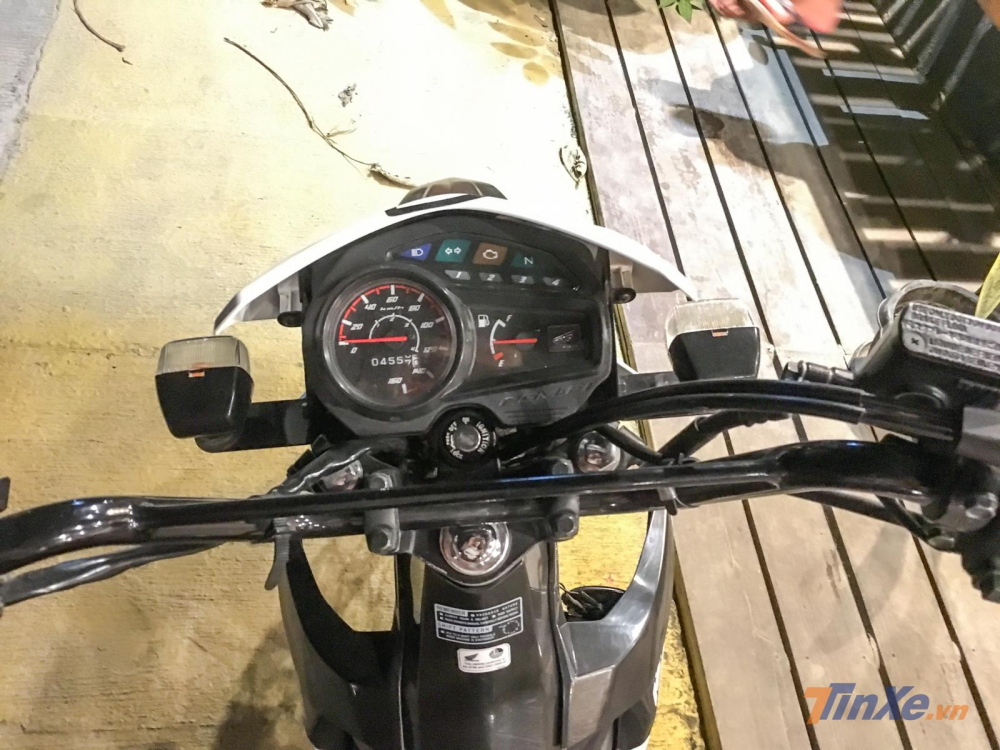 Cụm đồng hồ Analog hoàn toàn của Honda XRM 125 FI Cụm đồng hồ Analog hoàn toàn của Honda XRM 125 FI