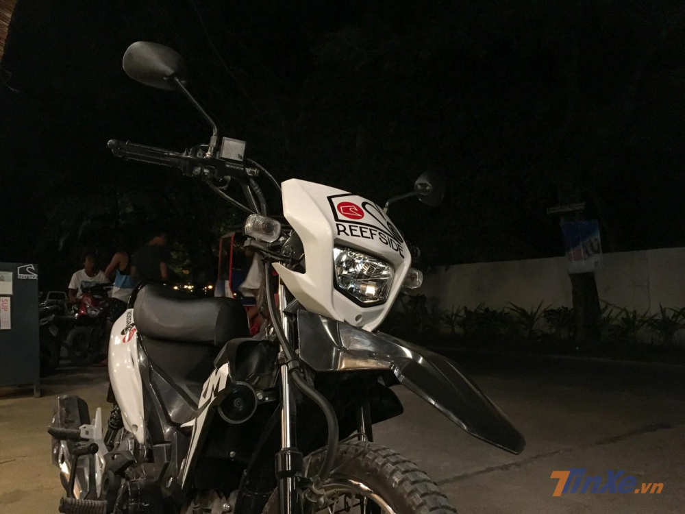 Xe sử dụng dàn đầu được lấy ra từ cào cào Honda XR Xe sử dụng dàn đầu được lấy ra từ cào cào Honda XR