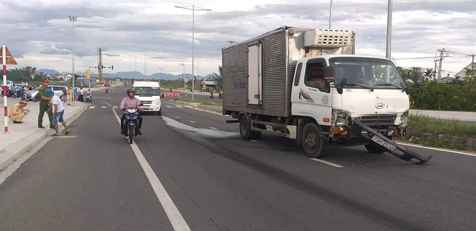 Chiếc ô tô tải bị hỏng nhẹ hơn Chiếc ô tô tải bị hỏng nhẹ hơn