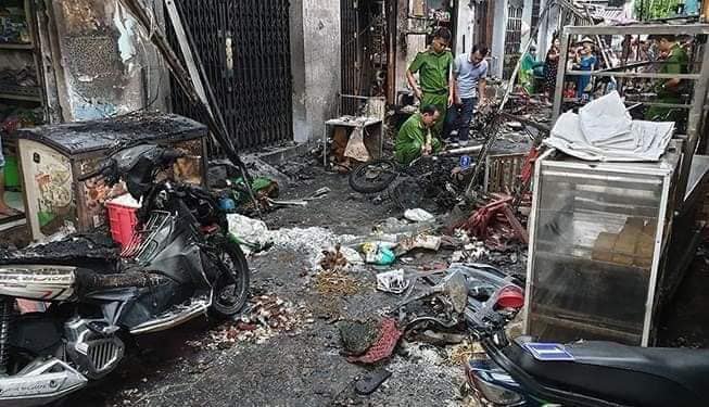 Ảnh hiện trường vụ cháy do ngã xe tại TP Hồ Chí Minh (Nguồn: Facebook) Ảnh hiện trường vụ cháy do ngã xe tại TP Hồ Chí Minh (Nguồn: Facebook)