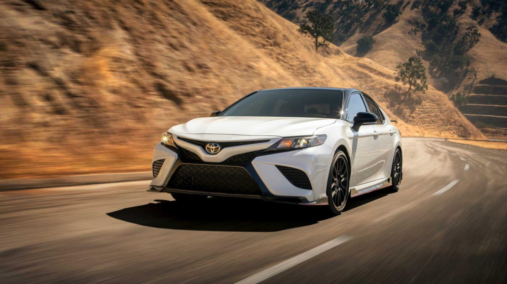 Toyota Camry TRD 2020 được hạ thấp gầm như xe thể thao thực thụ Toyota Camry TRD 2020 được hạ thấp gầm như xe thể thao thực thụ
