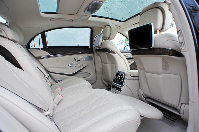 Nội thất Mercedes-Benz S500 đầy đủ tiện nghi và tinh tế Mercedes-Benz S500