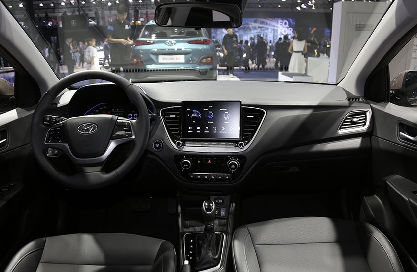 Hyundai Accent 1.4 MT tiêu chuẩn 2023: Giá lăn bánh khuyến mãi, Đánh giá  xe, TSKT, Trả góp - Giaxehoi.vn