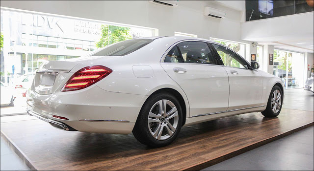 Khách hàng mua xe S450 2019 có thể được nhận ưu đãi miễn phí 1 năm bảo hành chính hãng Mercedes-Benz S450