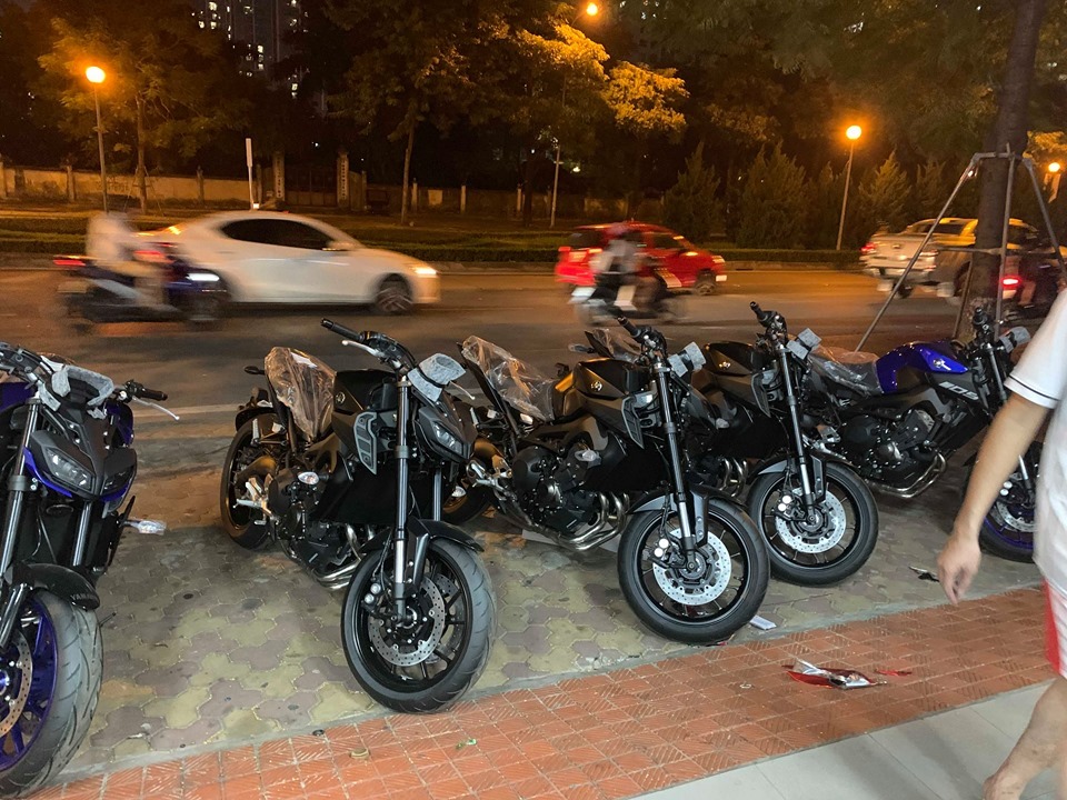 5 chiếc xe Yamaha MT-09 về showroom trong đợt đầu tiên