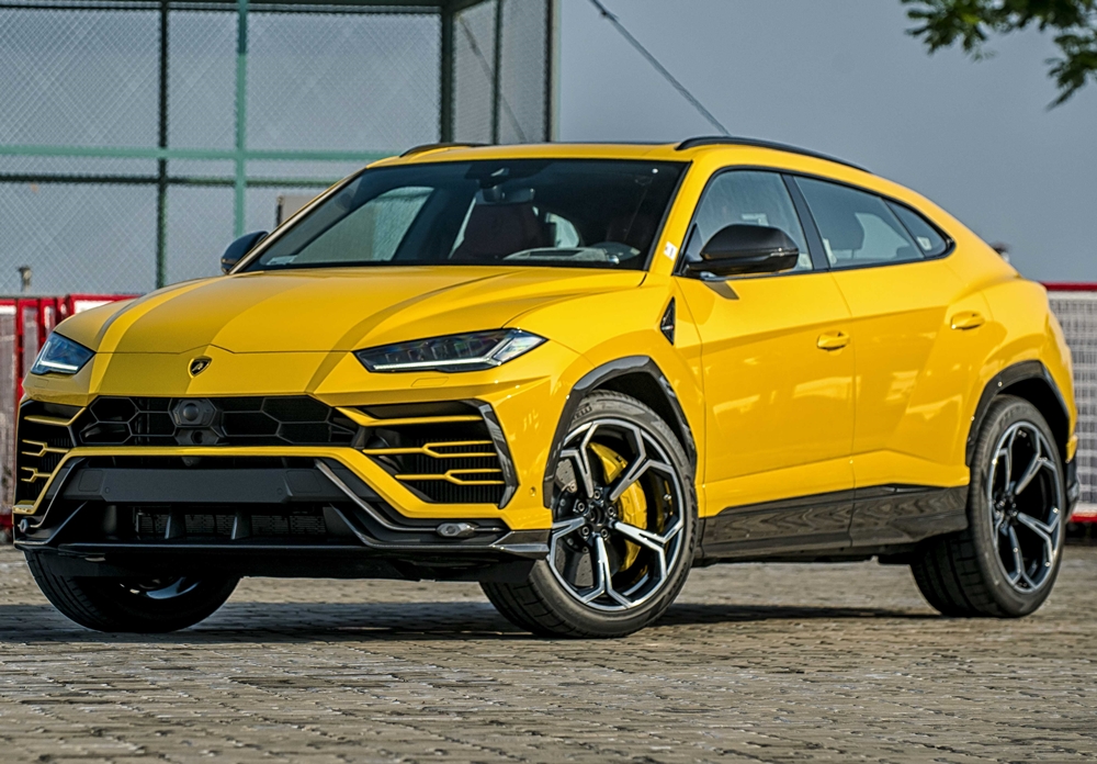 Xe có gói carbon ở ngoại thất Xe có gói carbon ở ngoại thất