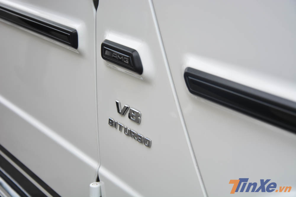 Chiếc Mercedes-AMG G63 Edition 1 màu trắng của Minh Nhựa vẫn sử dụng động cơ xăng V8, tăng áp kép, dung tích 4.0 lít