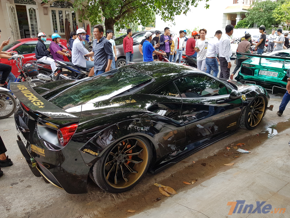 Ferrari 488 GTB độ Liberty Walk độc nhất Việt Nam và phía trên là siêu phẩm Lamborghini Aventador Limited Edition 50 của doanh nhân Vũng Tàu cũng là thành viên nòng cốt trong đoàn Car Passion