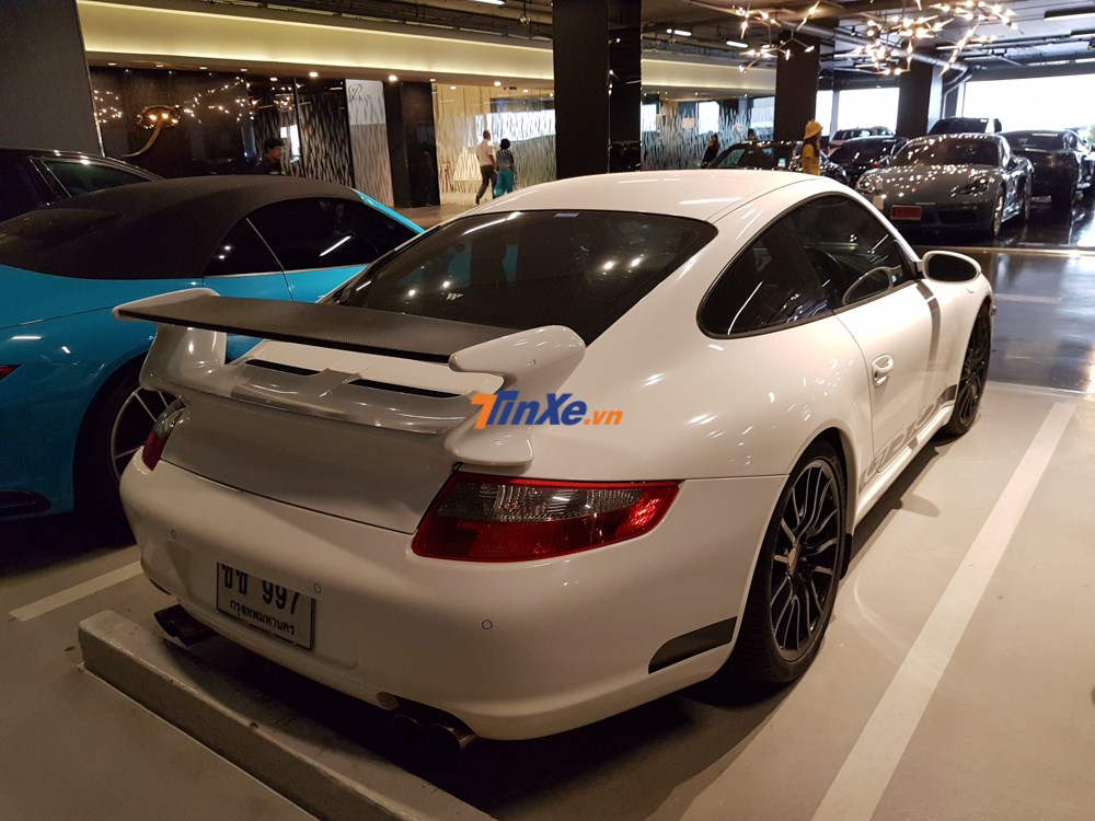 siêu xe Porsche 911 GT3 RS đời 997 và biển số của xe cũng thể hiện đời xe