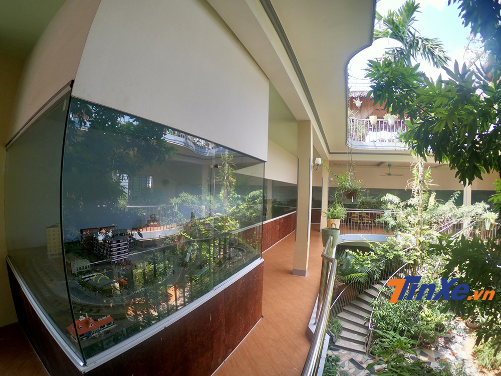 Hệ thống sa hình kéo dài 30 mét được anh thiết kế và thi công ngay tại nhà. Hệ thống sa hình kéo dài 30 mét được anh thiết kế và thi công ngay tại nhà.