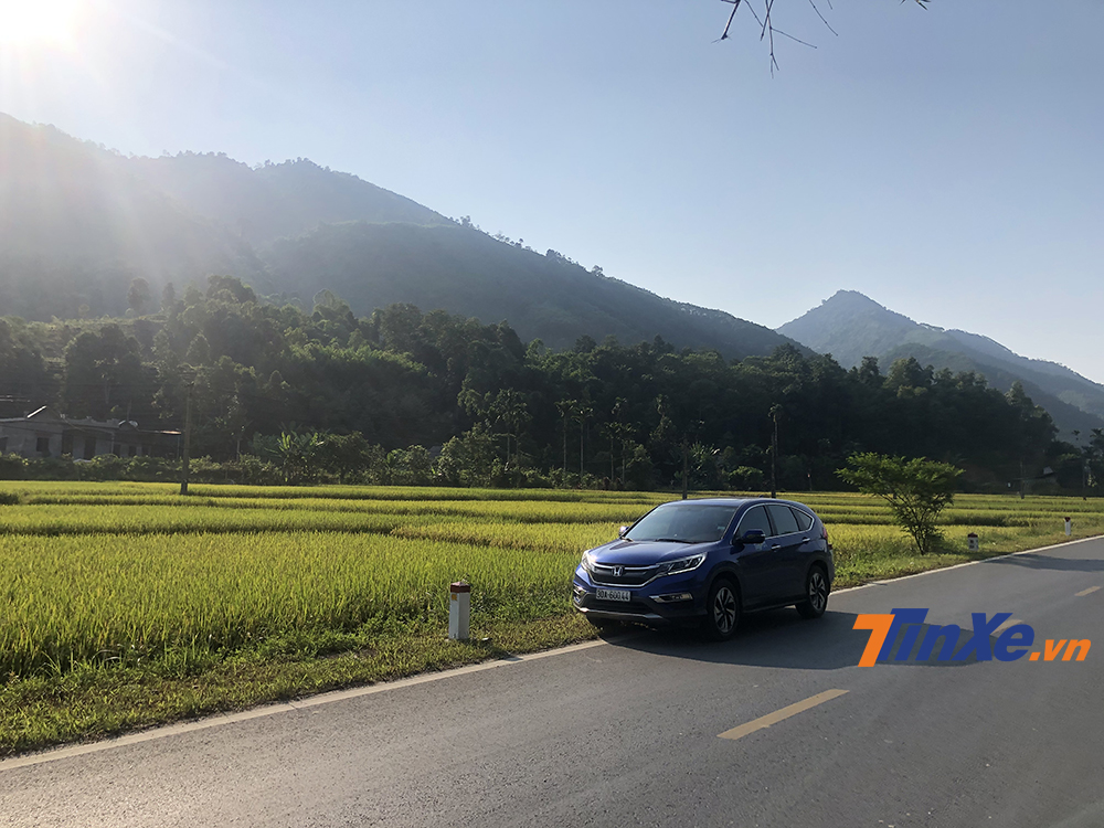 Du lịch mùa vàng Tây Bắc luôn là mơ ước của nhiều người.a Du lịch mùa vàng Tây Bắc luôn là mơ ước của nhiều người.a