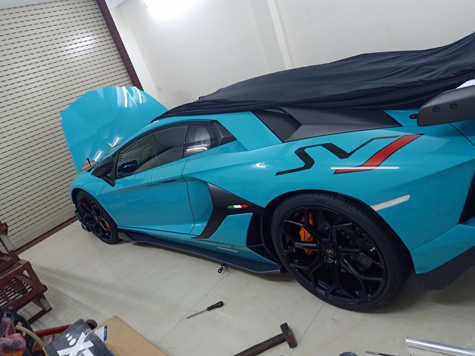 Lamborghini Aventador SVJ độc nhất Việt Nam lộ diện với màu sơn xanh Blu  Glauco