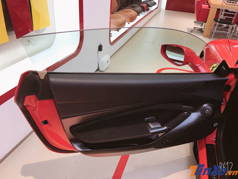 Hãng siêu xe Ý tuyên bố rằng Ferrari F8 Tributo có khả năng tăng tốc từ vị trí xuất phát lên 100 km/h chỉ trong thời gian 2,9 giây