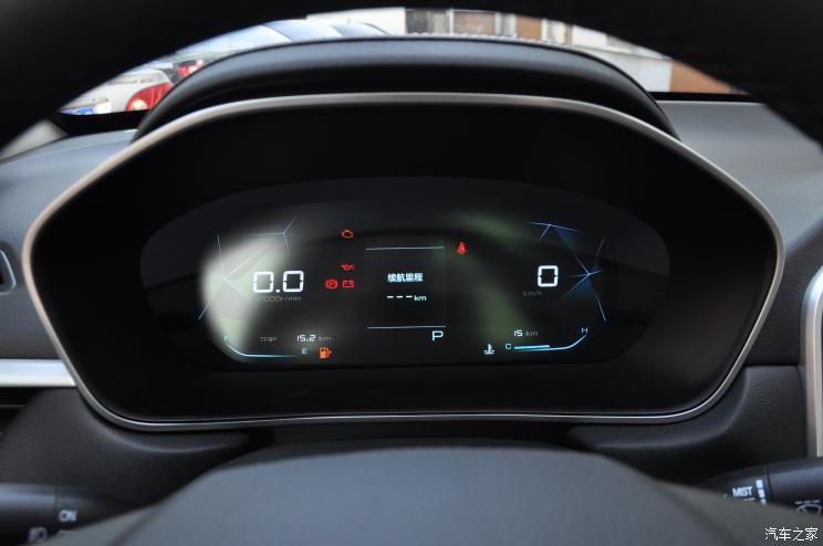 Bảng đồng hồ kỹ thuật số của Baojun 530 2020 Bảng đồng hồ kỹ thuật số của Baojun 530 2020