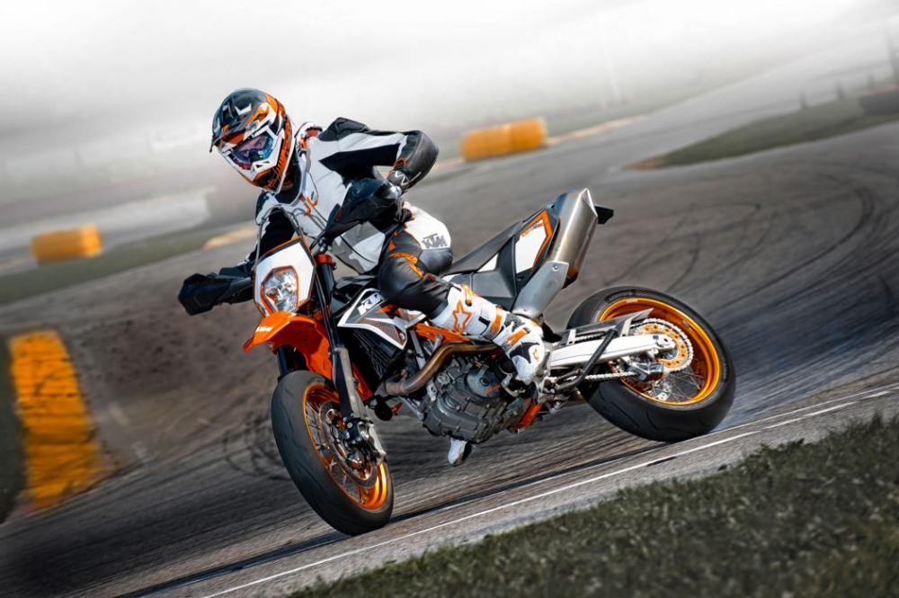 KTM 690 SMC R KTM 690 SMC R