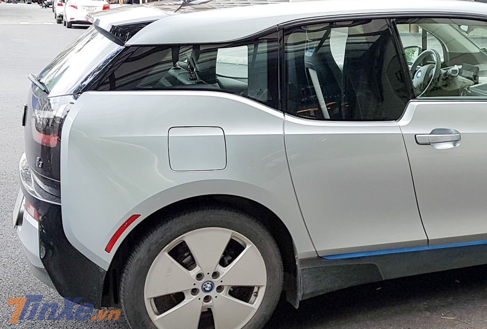 Ngoài ra, BMW i3 còn có thể tăng tốc từ vị trí xuất phát lên 100 km/h trong thời gian 7,2 giây