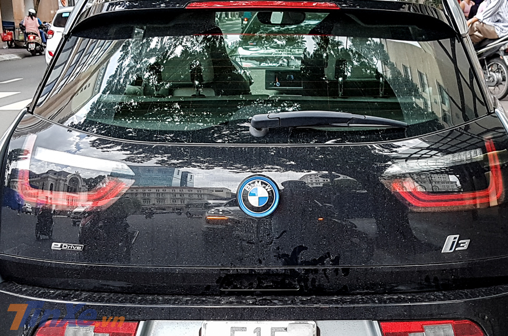 Cận cảnh đèn hậu LED của BMW i3 độc nhất Việt Nam