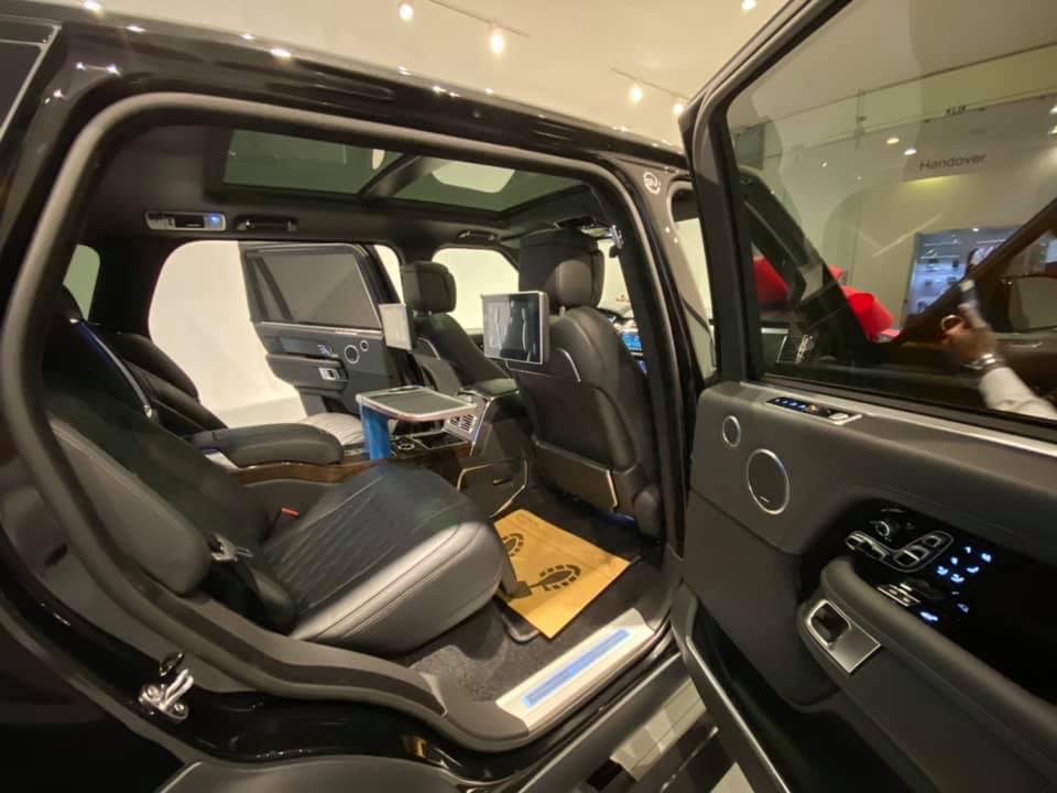 Nội thất SUV hạng sang Range Rover SVAutobiography 2019 chính hãng đầu tiên ở Việt Nam