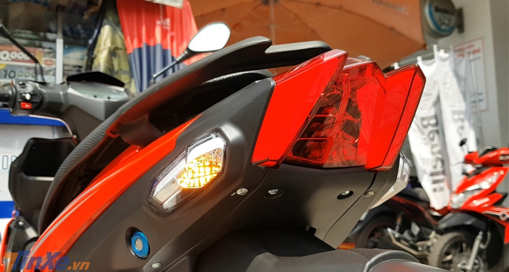 Cận cảnh đèn hậu của Benelli VZ125i 2019 