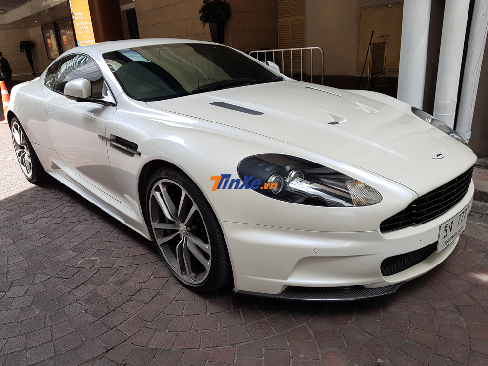 siêu xe Aston Martin DBS