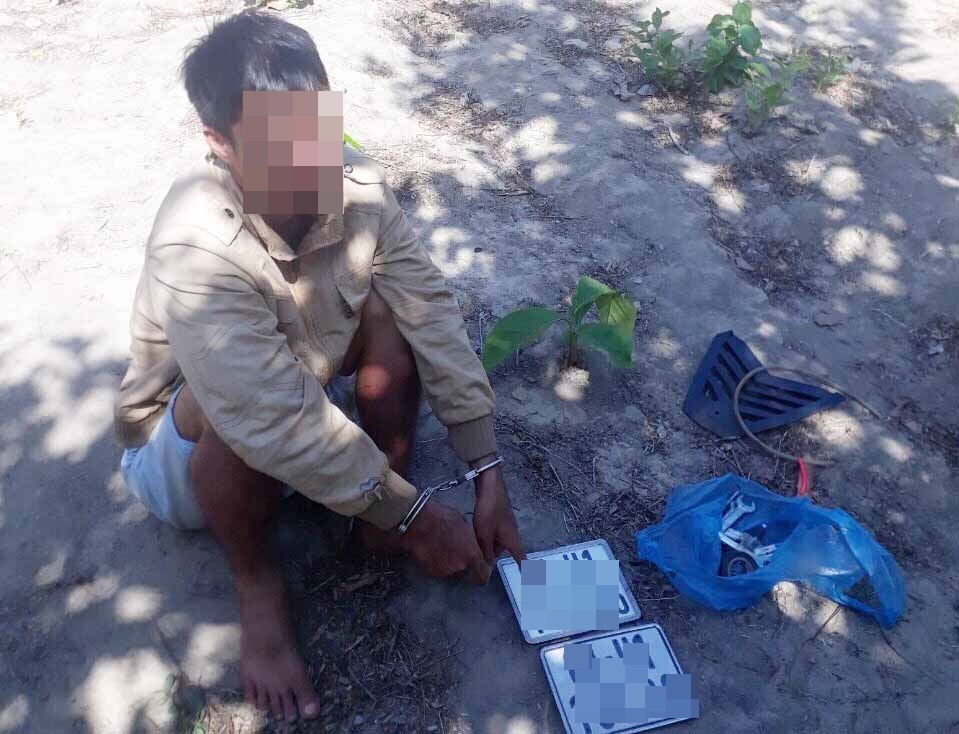 Một chiếc xe Yamaha mang dáng vẻ cổ điển được CAQ Hoàng Mai đăng tìm chủ nhân Một chiếc xe Yamaha mang dáng vẻ cổ điển được CAQ Hoàng Mai đăng tìm chủ nhân