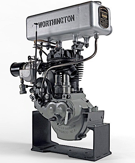 Máy cắt cỏ Worthington trang bị động cơ Harley