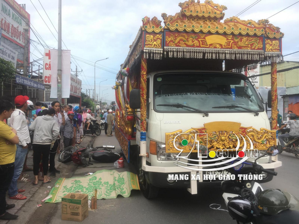Hiện trường vụ tai nạn khiến người đàn ông tử vong Hiện trường vụ tai nạn khiến người đàn ông tử vong