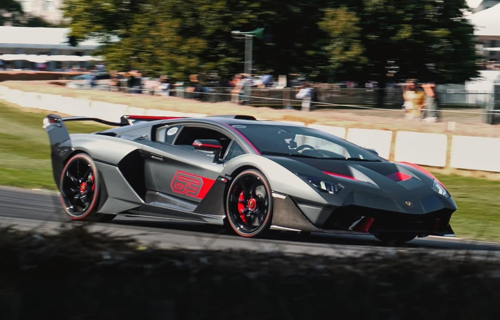 Đây không phải là một chiếc Lamborghini Aventador độ, lý lịch của xe sẽ  khiến nhiều người sửng sốt