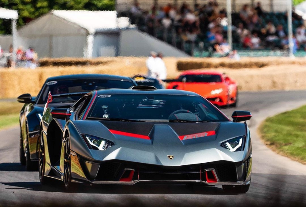 Đây không phải là một chiếc Lamborghini Aventador độ, lý lịch của xe sẽ  khiến nhiều người sửng sốt