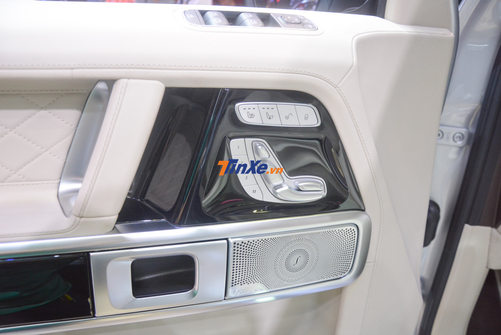 Xe sử dụng hệ thống âm thanh nổi Burmester