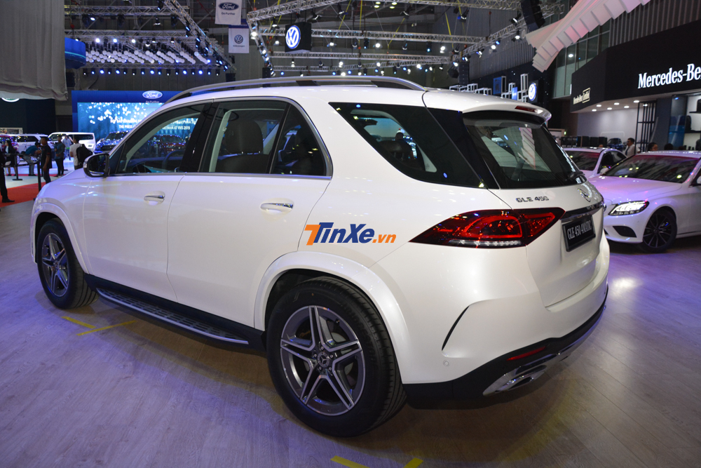 Mercedes GLE 450 4Matic sẽ cạnh tranh với các đối thủ như Audi Q7, BMW X5 hay Volvo XC90