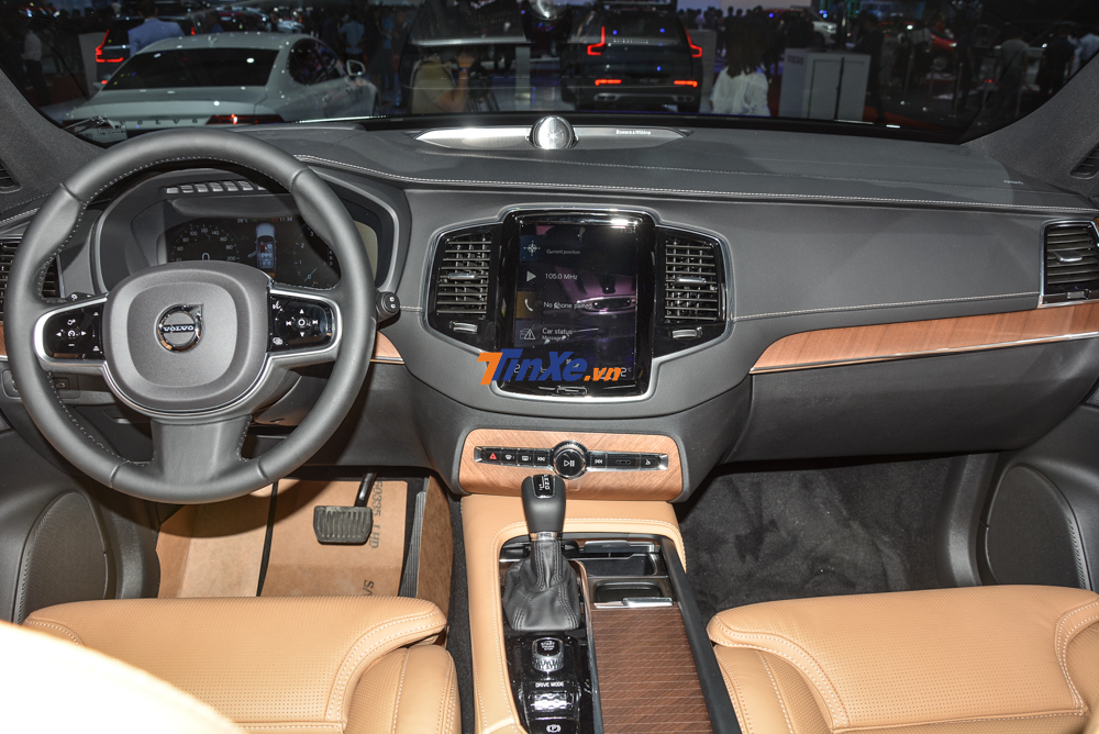 Cận cảnh khoang lái của Volvo XC90 Inscription 2020