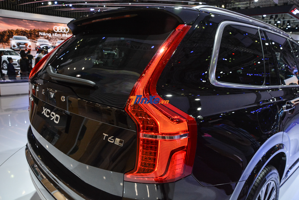 Phần đuôi xe Volvo XC90 Inscription 2020 không có nâng cấp nào đáng giá