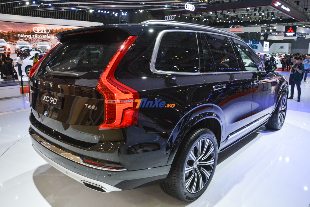 Giá xe Volvo XC90 Inscription 2020 tại Việt Nam là 3,99 tỷ đồng