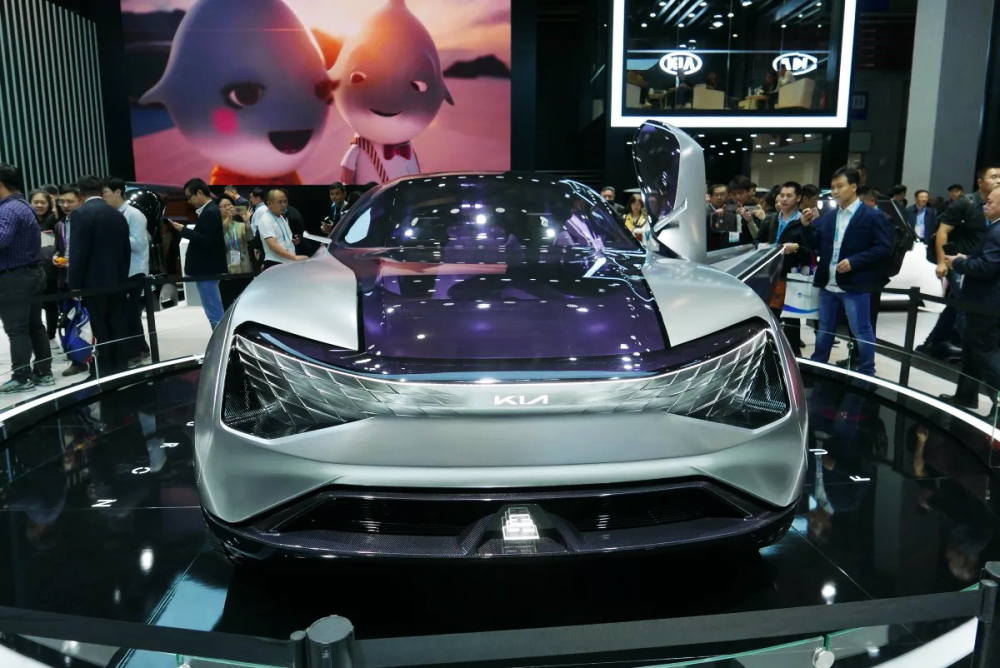 Mẫu SUV lai Coupe tương lai của Kia sẽ lấy cảm hứng thiết kế từ Futuron Mẫu SUV lai Coupe tương lai của Kia sẽ lấy cảm hứng thiết kế từ Futuron