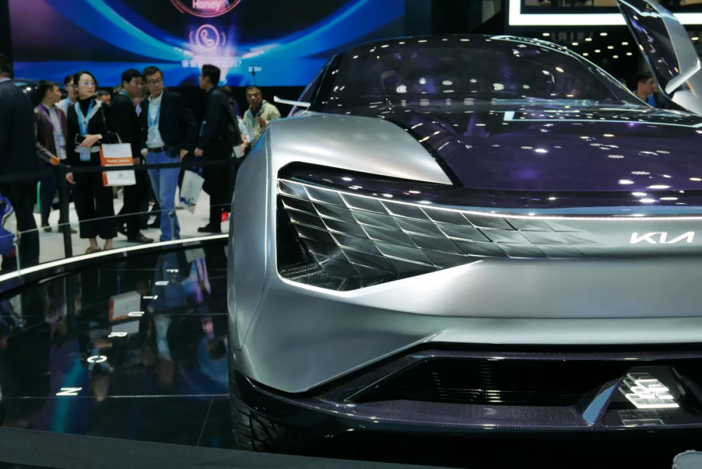 Đèn pha của Kia Futuron lấy cảm hứng từ tinh vân trên bầu trời đêm Đèn pha của Kia Futuron lấy cảm hứng từ tinh vân trên bầu trời đêm