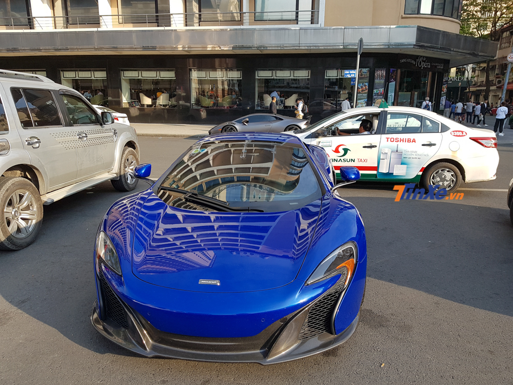 Buổi tụ tập siêu xe diễn ra vào chiều ngày 9 tháng 11 năm 2019 tại gần nhà hát Thành phố Hồ Chí Minh đã có sự bất ngờ lớn khi mẫu siêu xe mui trần McLaren 650S Spider màu xanh Aurora Blue độc nhất Việt Nam đã quay trở lại vào trong Nam