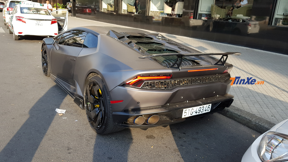 Lamborghini Huracan LP610-4 độ Novara Edizione của hãng Vorsteiner Lamborghini Huracan LP610-4 độ Novara Edizione của hãng Vorsteiner