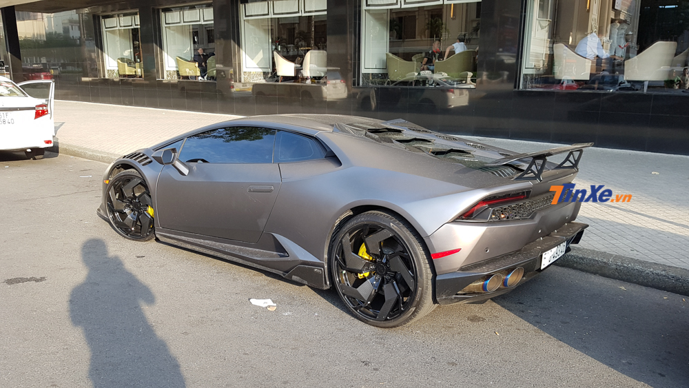 Bộ body kit độ bằng sợi carbon Novara Edizione của hãng Vorsteiner sẽ giúp ngoại hình siêu xe Lamborghini Huracan LP610-4 tại Bạc Liêu trở nên dữ dằn và ấn tượng hơn Bộ body kit độ bằng sợi carbon Novara Edizione của hãng Vorsteiner sẽ giúp ngoại hình siêu xe Lamborghini Huracan LP610-4 tại Bạc Liêu trở nên dữ dằn và ấn tượng hơn