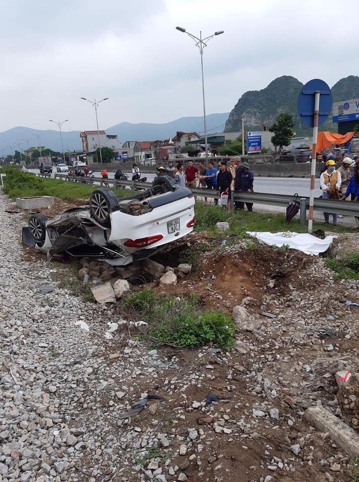 Chiếc Kia K3 bị hư hỏng nặng sau vụ tai nạn Chiếc Kia K3 bị hư hỏng nặng sau vụ tai nạn